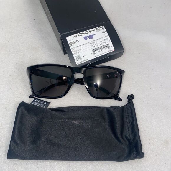 Oakley Sylas (009448-4904 Polished Black Prizm Gray Men's Sunglass New Rectangle - Picture 1 of 5